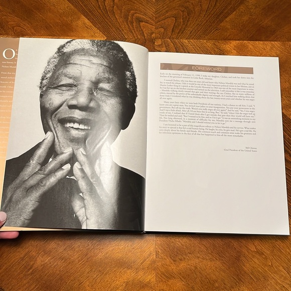 ❌SOLD❌Vintage 2002 Mandela: The Authorized Portrait Hardcover Book - Picture 9 of 11
